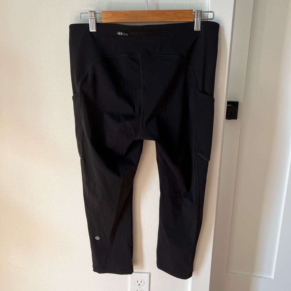 Lululemon Black Crop